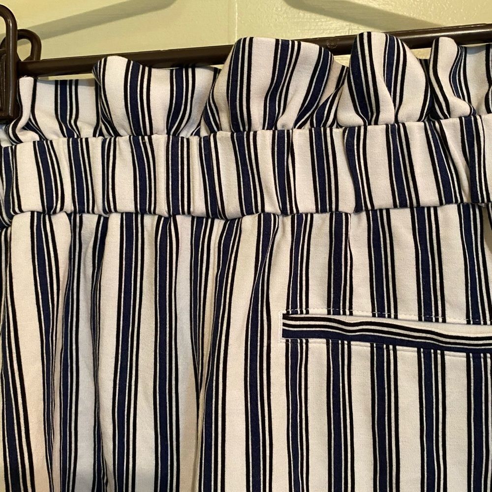 Express Blue & White Nautical Striped Paper Bag Shorts Oversized with Pockets - Picture 5 of 7